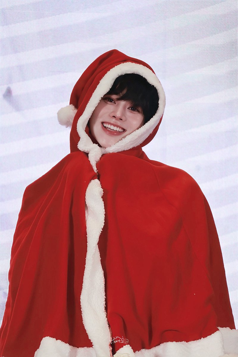 Txtbb_whb's tweet image. 251206 深圳场

完全可爱＞＜

#한빈 #HANBIN 
#템페스트 #TEMPEST