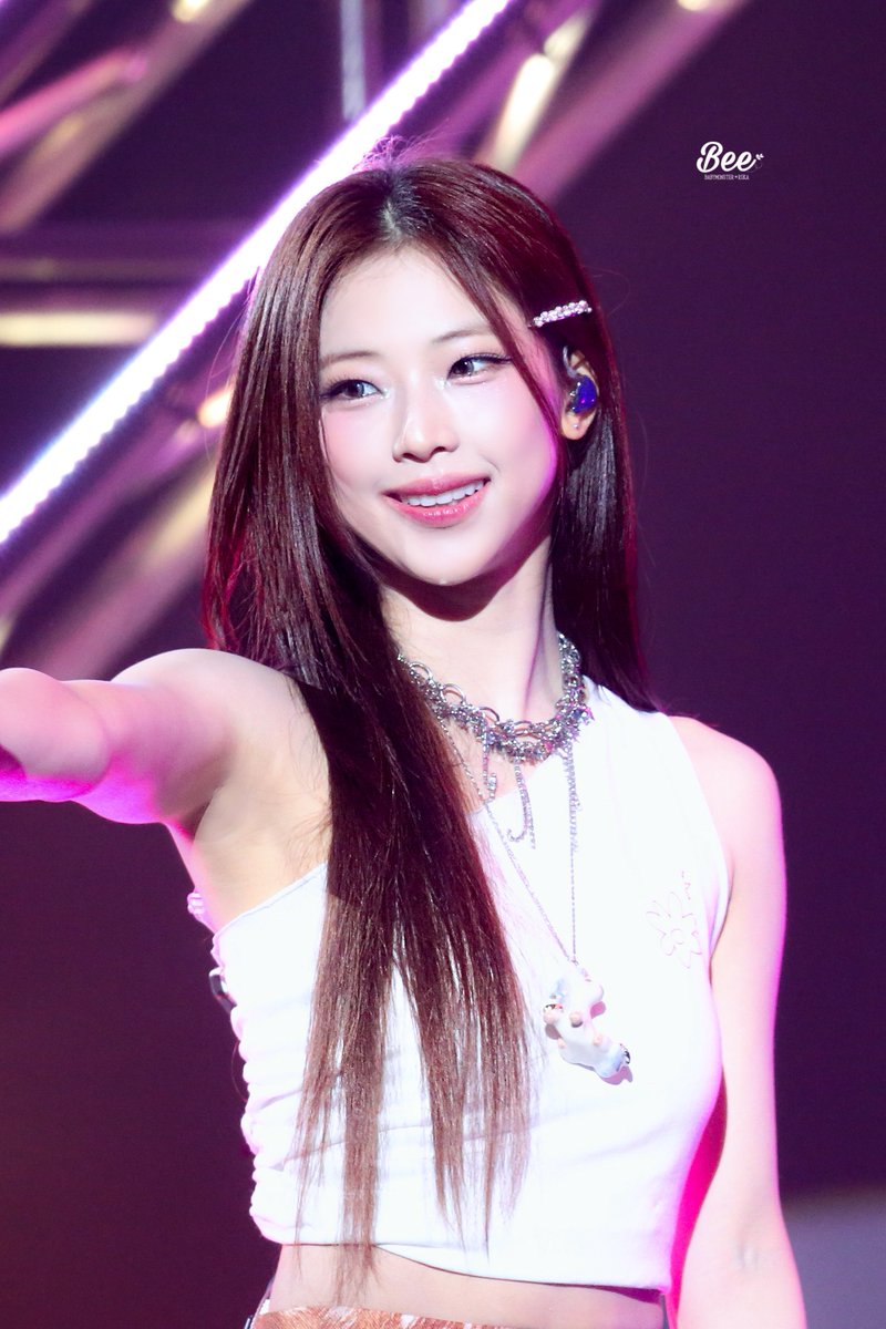 𝐵𝑒𝑒 tweet media