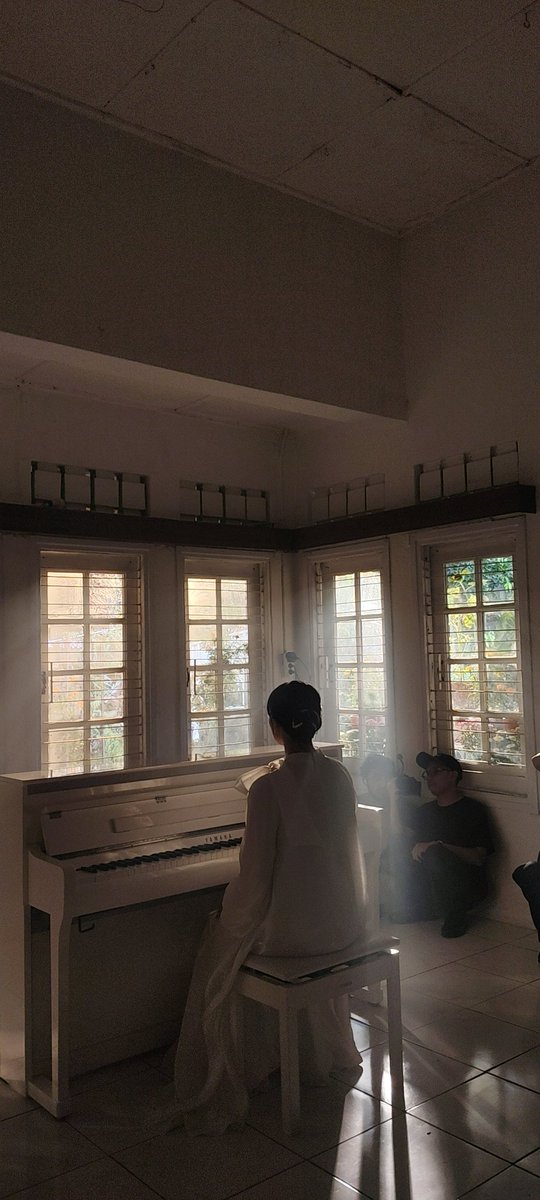 Sleepnormal's tweet image. Music Video isyanasarasvati - Terima kasih dariku