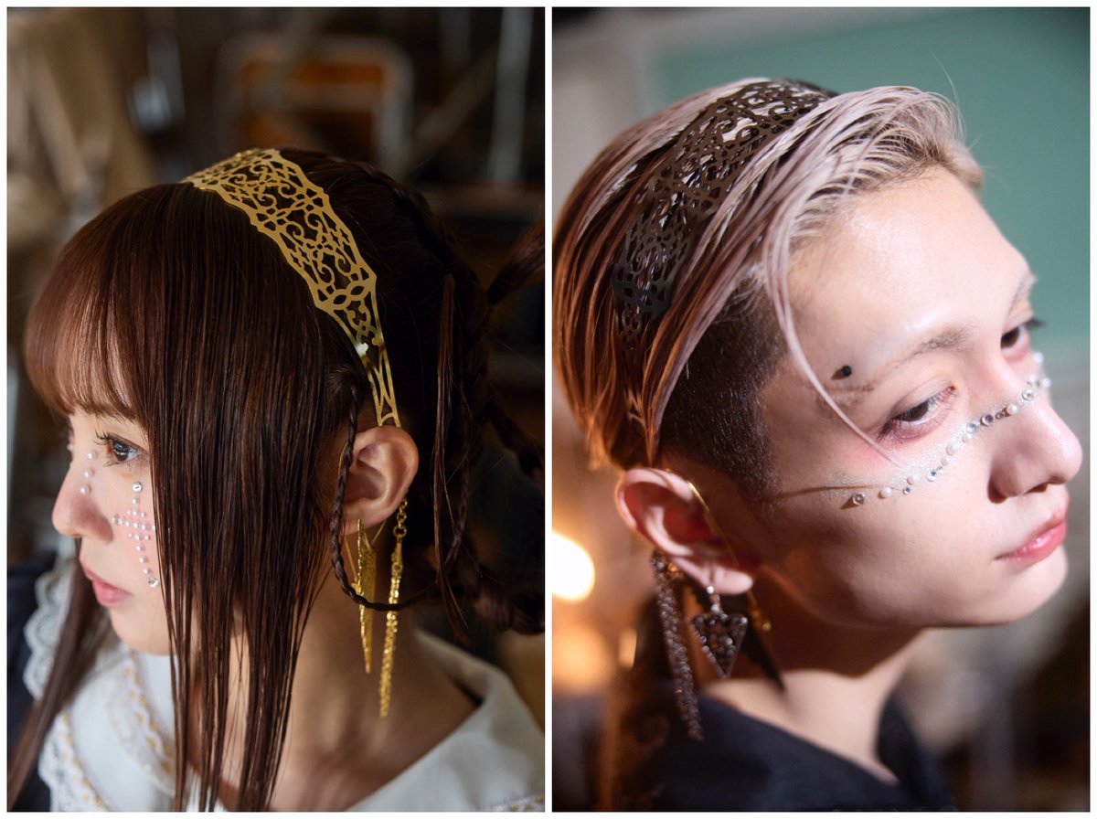 shabondama展示会に参加してる姿、 武器屋でファンタジー武器を持っ