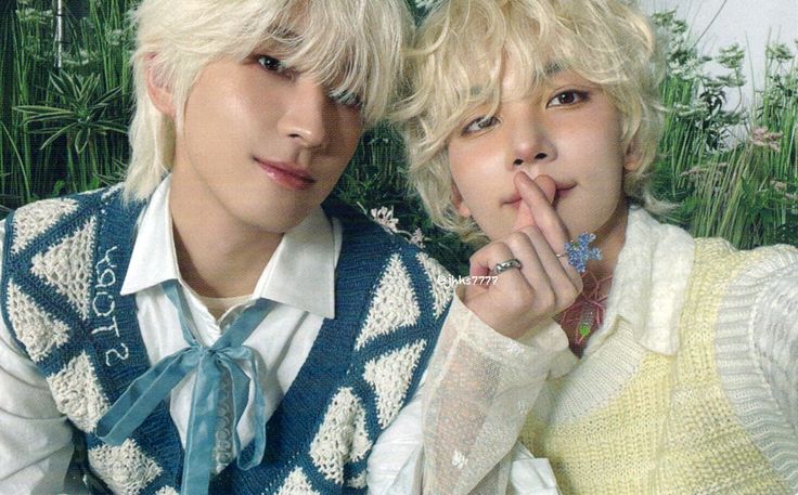 jeonghannisms's tweet image. i think this is the greatest photocard in existence.