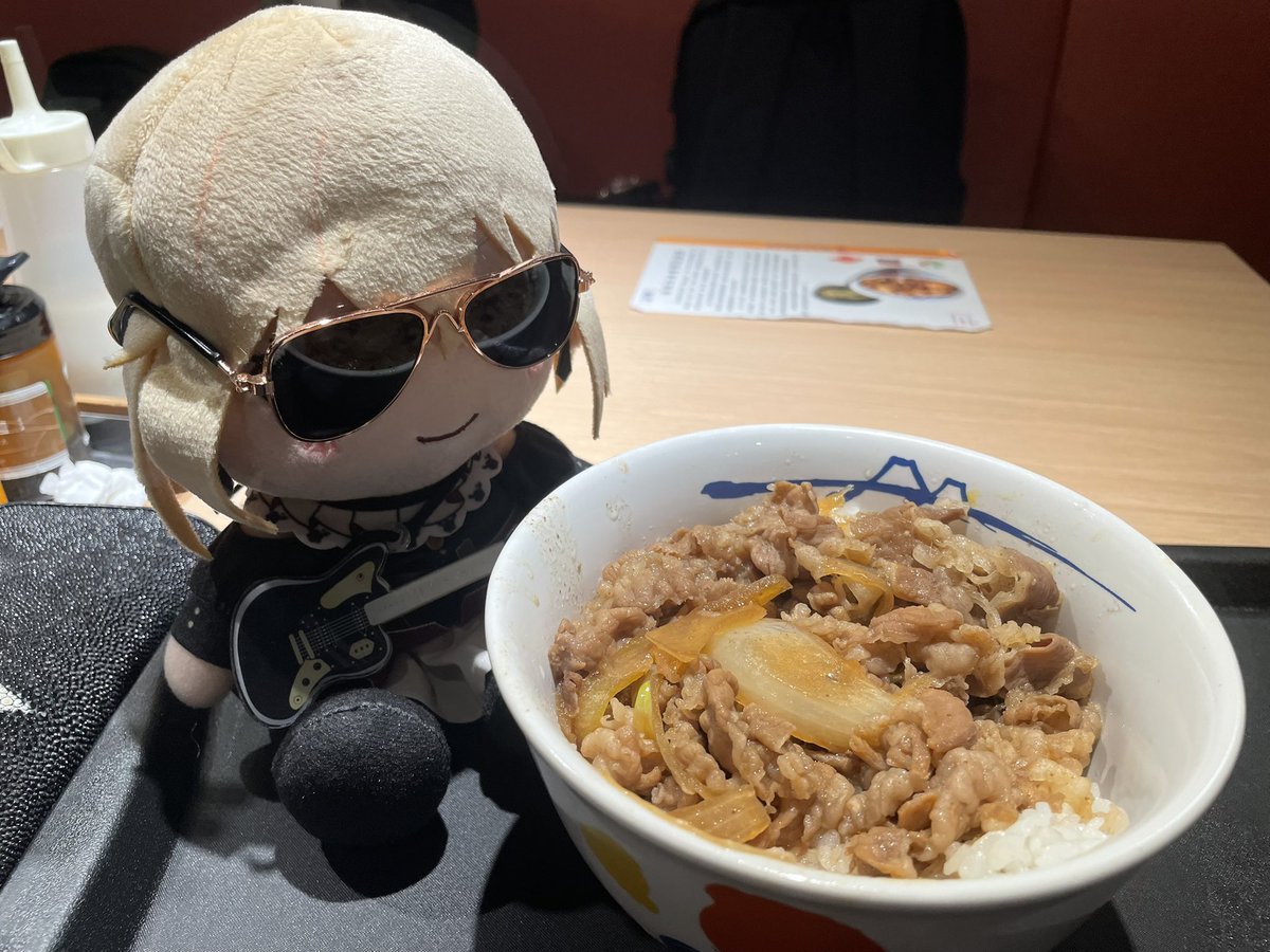PresSumimi's tweet photo. 😎😎 https://t.co/bOVgj17z3F