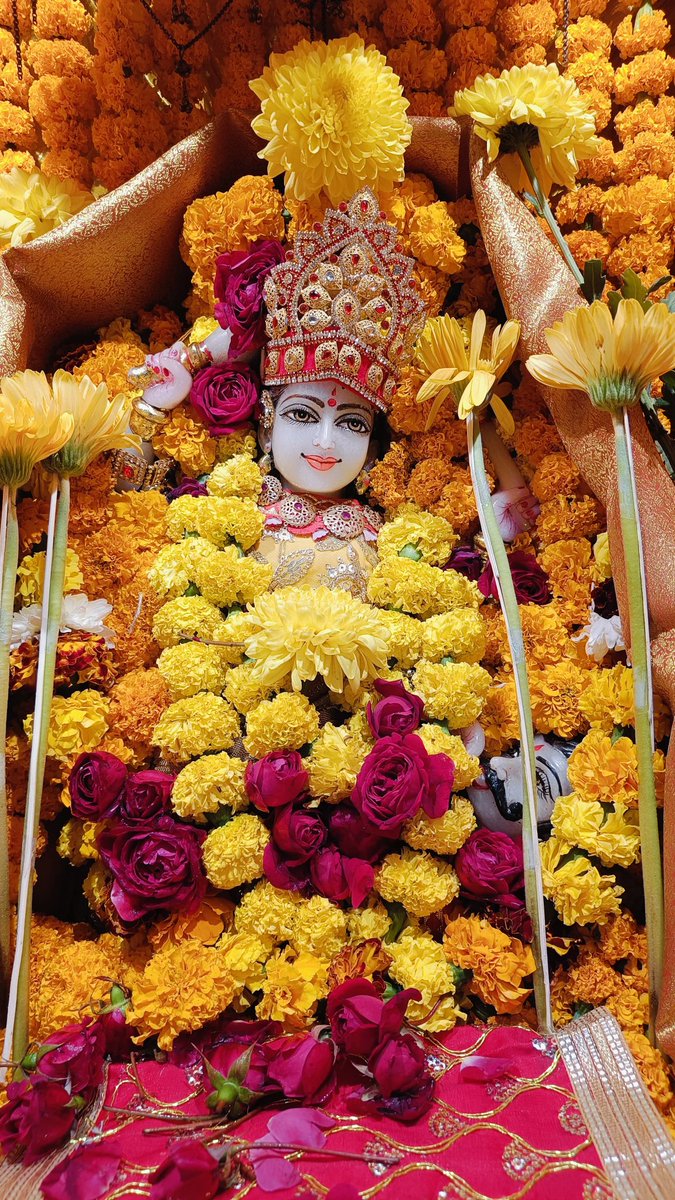 ॐ श्री मात्रे नमः 🔥 🙏 
आदिशक्ति माँ बगलामुखी जी सदैव अपने भक्तों की बुरी शक्तियों से रक्षा करती हैं।

जय माता दी 🌺🙌