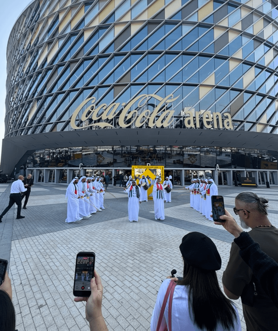 bubblemaps's tweet photo. Binance Blockchain Week, that's a wrap 🇦🇪

• Met hundreds of people
• Shared exclusive merch at our booth
• Hosted a panel on onchain data and AI
• Spoke with Bloomberg, Fortune, and WSJ

See you next year! https://t.co/tSrFPAZAZ4