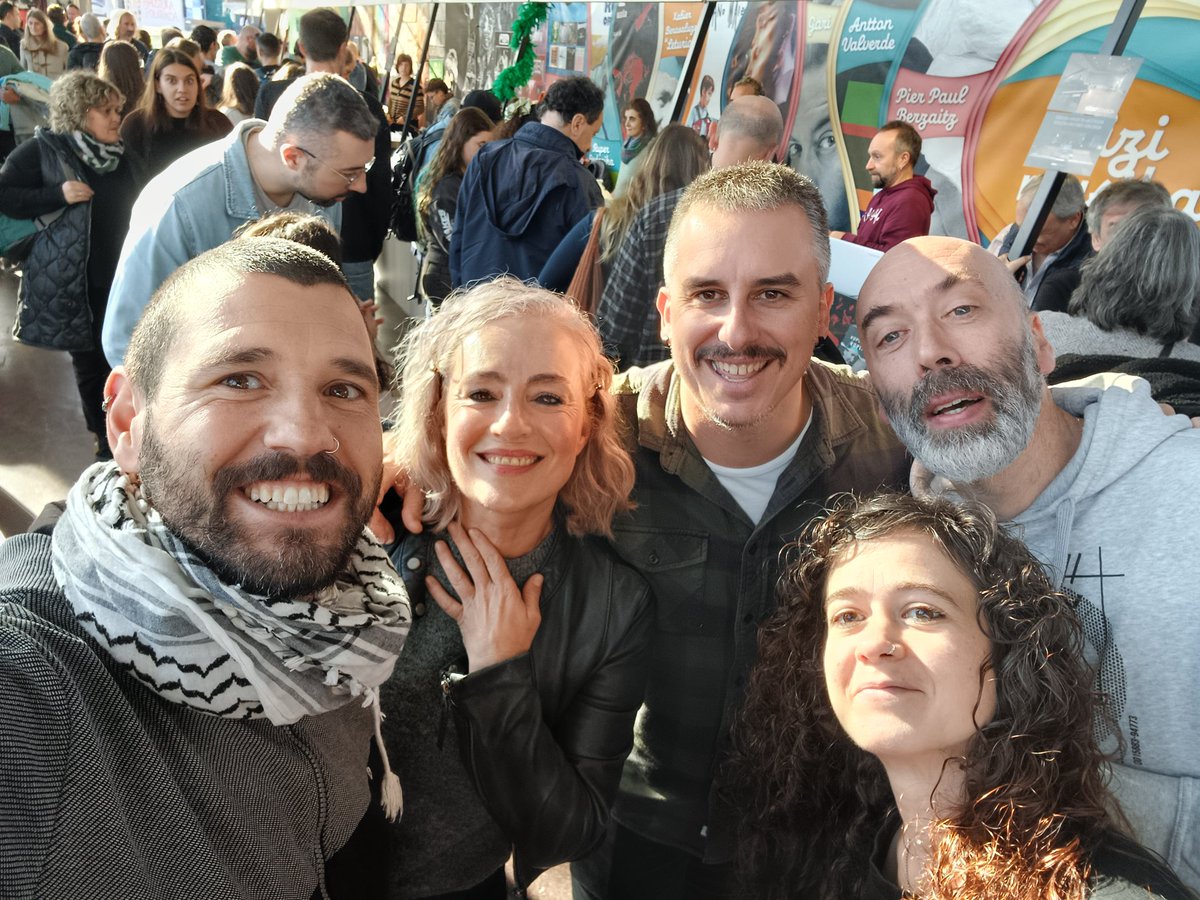 JoxemieI's tweet photo. @tessando @berritxarrak @gorkaurbizubat Jim Carrey topatu doguz
#DurangokoAzoka #DA60 https://t.co/C2IFlTOXnf