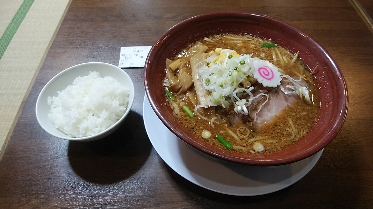 RamenFederation's tweet photo. 最近ラ率が高い(^_^)
長太の味噌ラーメン
一龍のネギラーメンネギ別盛り
笑星の味噌ラーメンとチャーシュー丼
采の芽の醤油ラーメン https://t.co/PYW45lj7D6