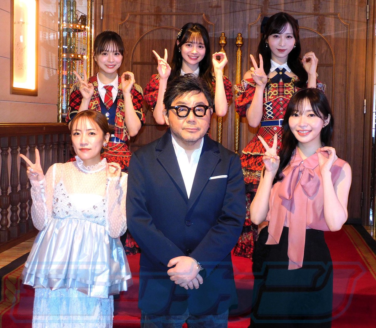 48RequestHour's tweet image. In a request that shocked everyone present, Akimoto Yasushi asked Sashihara Rino to write lyrics for AKB48’s songs. 

“Sashihara’s lyric-writing ability is seriously impressive. If the lyrics are good, it could even be the title track. AKB right now just has to sell.” 

Sashihara…