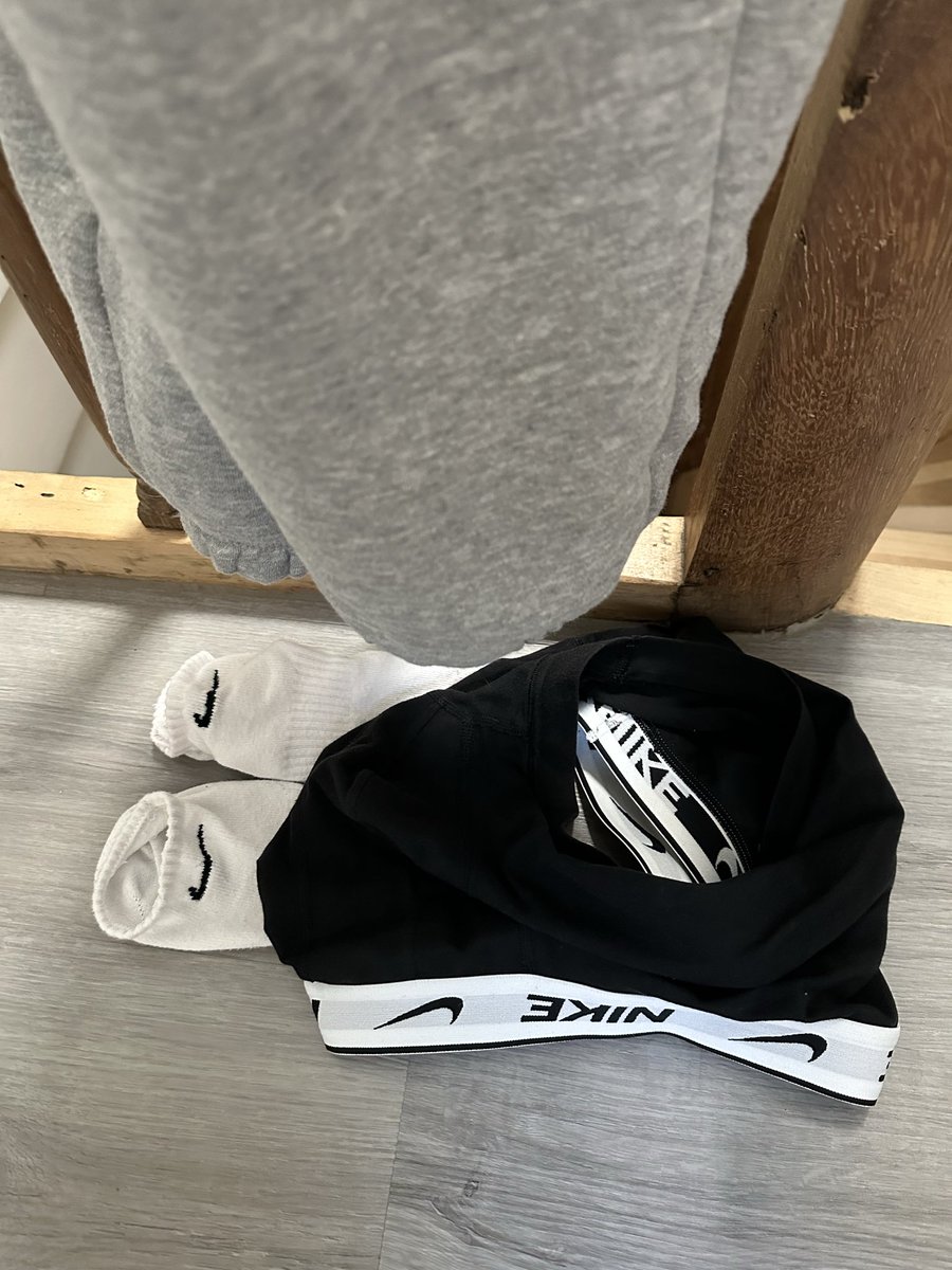 Gayhot37 tweet media