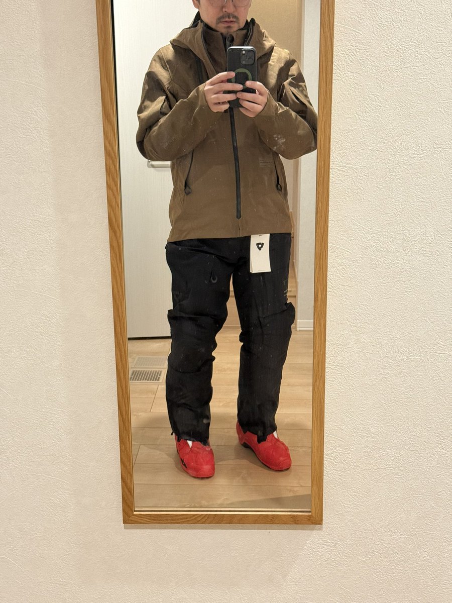 パンツ yonosukee 買い直したオフツー用パンツ 今度はちょいでかいけどブーツ履くと