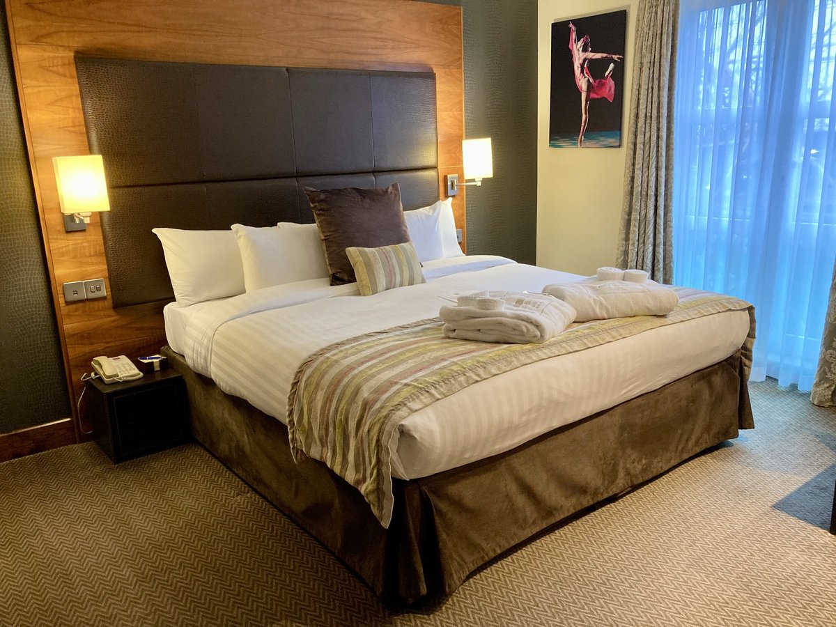 LiamRudden's tweet image. Room 247, or should that be suite, of #Blackpool’s Big Blue Hotel.
Highly recommended. Views of the Pleasure Beach from the windows. 
#travel