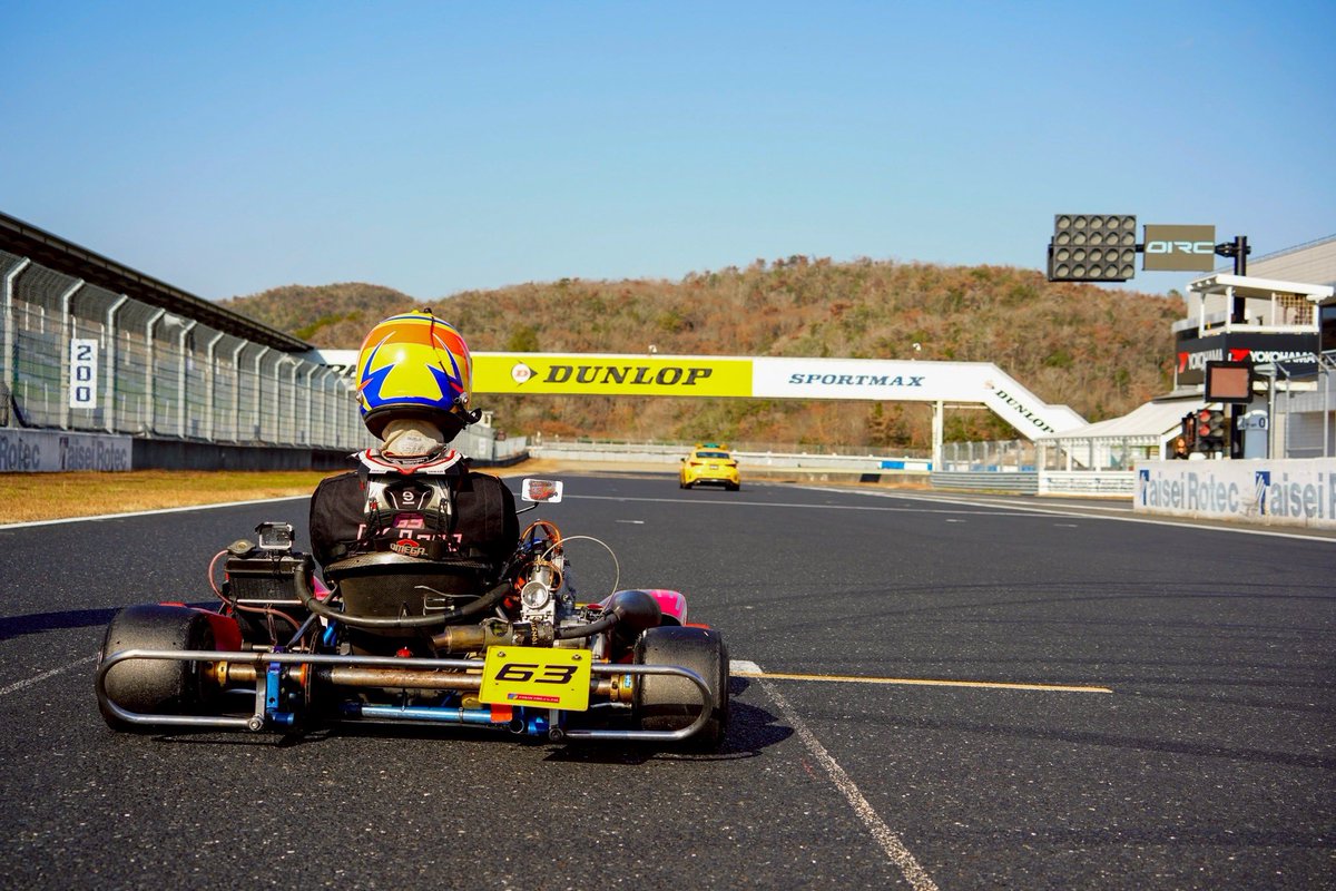 dkrosa63's tweet photo. SuperKart 日本一決定戦
SK2（総合）

QF P1 （P2）
Race1 P1（P3）
Race2 P1（P4）

初PPからRace1は16秒差で勝てました！
日本一がかかるRace2は1周目にギア抜けで大失速し総合10位まで下がりましたが、冷静に追い上げて日本一決定戦SK2クラス2連覇を達成出来ました❗️

応援ありがとうございました😊 https://t.co/vLsuHdQH7Z
