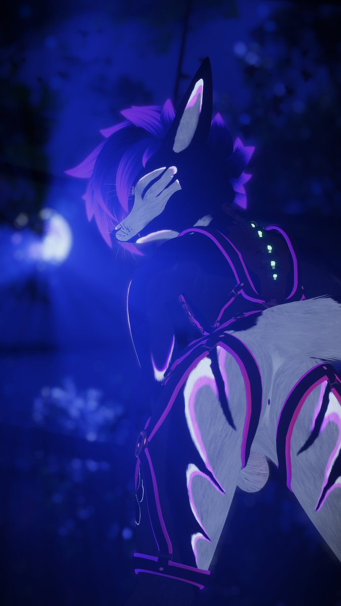 I'm serious, look at that moon~ 💕