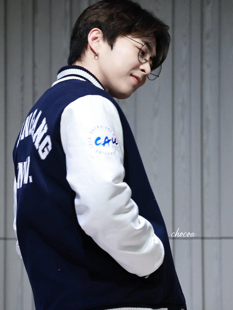 🐈‍⬛

#시우민 #XIUMIN #InterviewX #WHEE