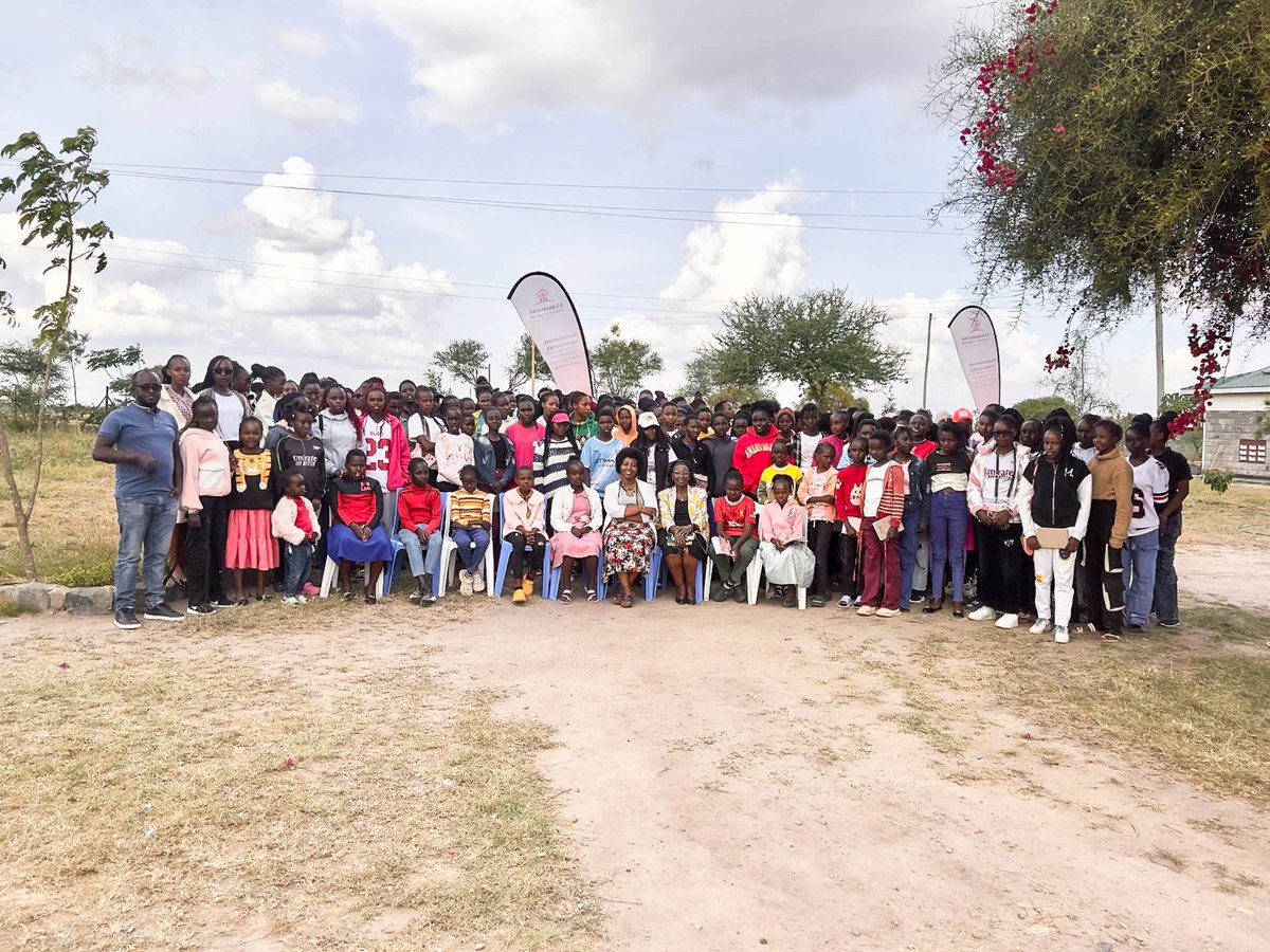 Empowering girls during the #16DaysOfActivism.
Mentorship + education = a safer, stronger future.
 Stay focused. Stay learning. Stay rising.
#16DaysOfActivism2025 #Education4All