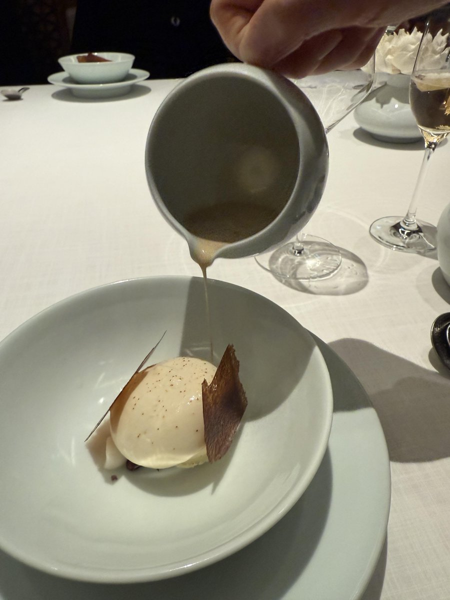 Taking a walk after work and grabbing something to eat along the way  #음식 #거리 #풍경 #Dailylife #Scenery #Street #Photography #Food #사진  #LaYeon