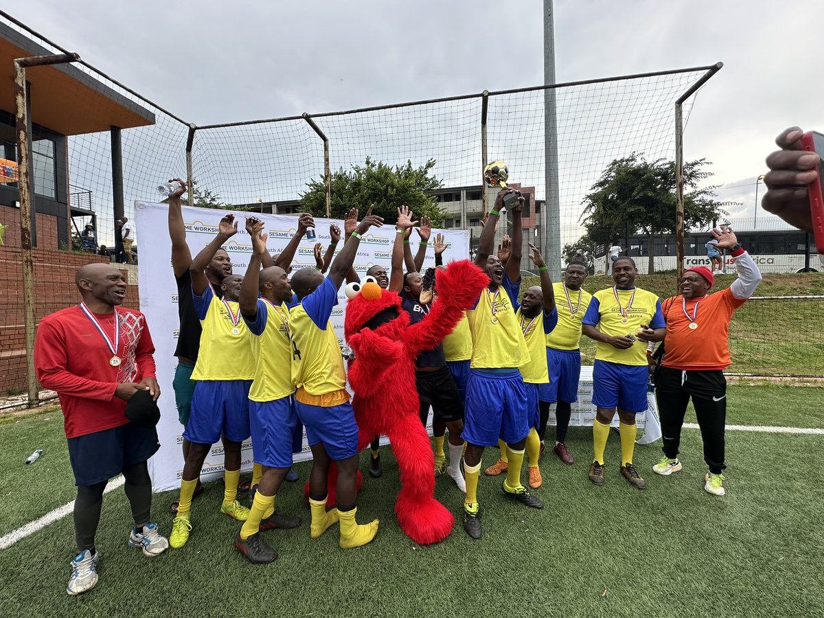 takalanisesame's tweet image. This past weekend, we extended our 25th anniversary celebration by hosting the inaugural #BondThroughPlay Community Soccer Tournament. The tournament was attended by 280 parents and children from Soweto, Alexandra, and Ennerdale for a day filled with family connections.