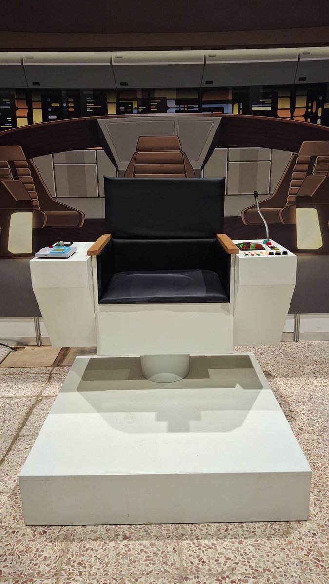 Star Trek Sevilla tweet media