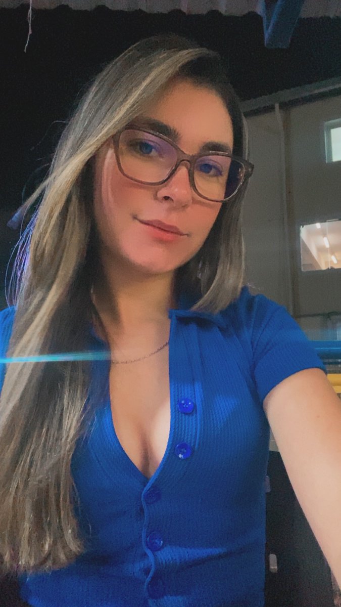 🫒🫒
Quero ver quem vai pegar a referência kkkk
Bom dia segunda