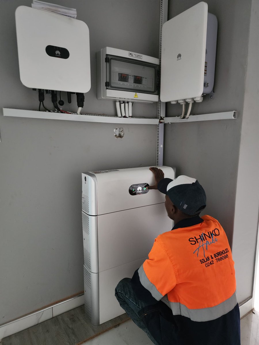 ShinkoSolar's tweet photo. https://t.co/6QGmtYYOt3

📍Westgate , Harare.

The Word SHINKO is synonymous with Quality,innovation. A tradition of delivering cutting edge Green Energy solutions. Hands & minds trained to handle the best brands.
In yet another episode of mastery, we are in Westgate Harare installing the all unique #Hauwei 6kw High Voltage Solar System. Simply beautiful when done, but the craft isnt for starters, the craft isnt meant for average minds & hands. 

It’s an exhibition of expertise , experience & sophistication, a quality surely not obtainable overnight.

6kw High Voltage Huawei Solar System. Simple on the Wall but delivered through Sophisticated craftmanship, obtained through years of learning & experience.
Its a different beast. High Voltage solar systems bring the type of effeciency that many dream of. 

BUT WHY HIGH VOLTAGE SYSTEMS??
✅High Voltage Solar Systems are more efficient
✅High Voltage Solar Systems have longer life
✅ High Voltage Solar Systems have a lesser footprint
✅High Voltage Solar Systems tend to charge faster compared to low voltage systems.

If this captures your interest, then you have reason to follow us.
+263 714730816 | 0777522895 | 0785959628
🪩 https://t.co/5hHLnapbZF
#HelloShinko #JSDSOLAR #solaxpower  #FoxEss #deyebatterylithium 

🪩 https://t.co/5hHLnapbZF