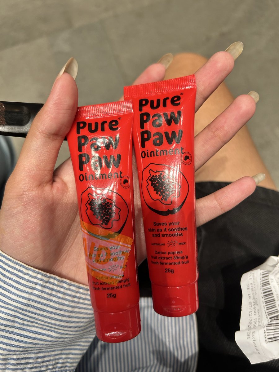 tiptoeuws's tweet photo. wts pure paw paw 25g masih new bgt beli di guardian, dijual karna ternyata kakak aku udah punya vaseline

50k/each

shipping dari bekasi selatan https://t.co/TtP1jW2H7p
#zonauang #zonajajan wts wtb lipbalm skincare lippies https://t.co/mXsdr8n3iQ