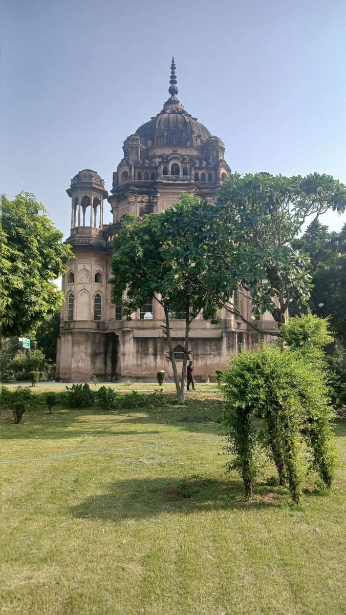 100Kumar_ankit7's tweet photo. Sadat Ali Khan Tomb
Lucknow, Uttar Pradesh 
*
*
*
*
*
*
*

#Lucknow #Awadh #Chikankari
#prose #poems  #writer #novel #lotsoflove  #diary #handwriting #penpaper #Author #Authorscommunity #storyteller #story #creativewriting #tourism #poetry  #library #book #bookfair #storytelling #college #graduation #masters #postgraduate