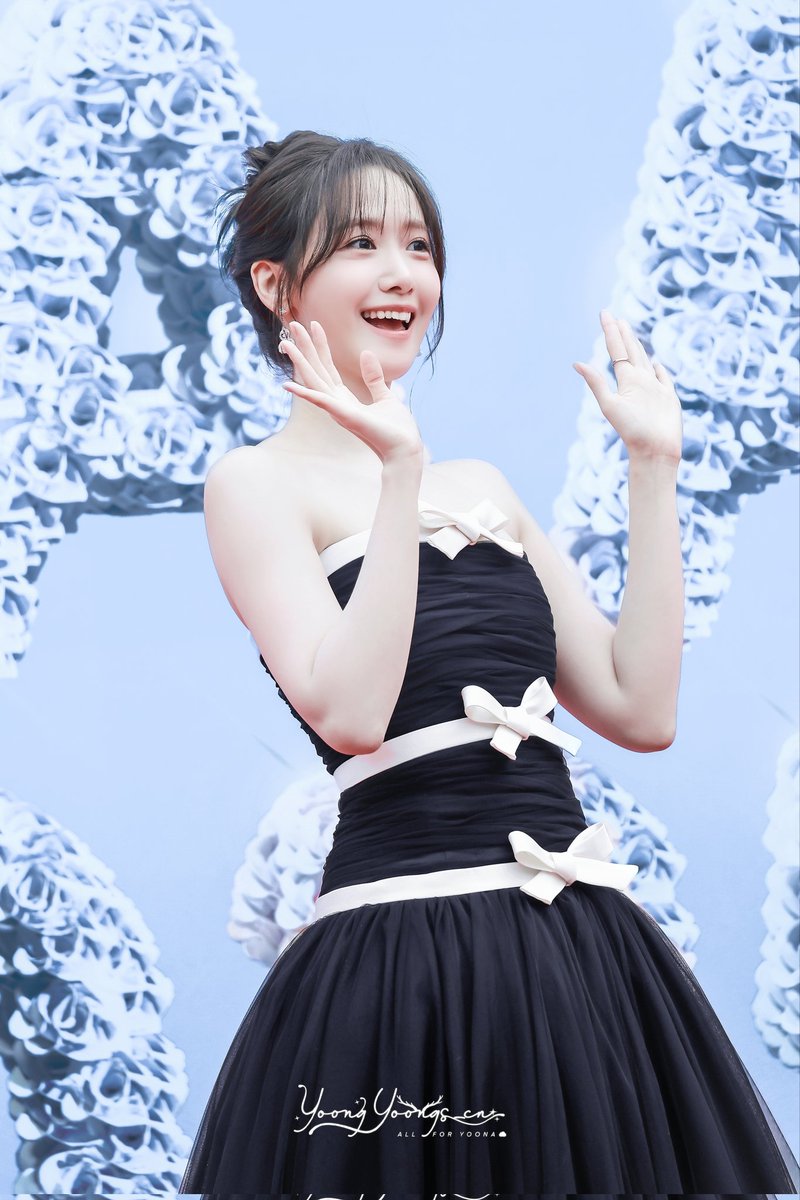 YoongYoongs_cn's tweet image. 251206 AAA레드카펫❤

#LimYoonA #YOONA #윤아 #임윤아
#BonAppetitYourMajesty 
#폭군의셰프