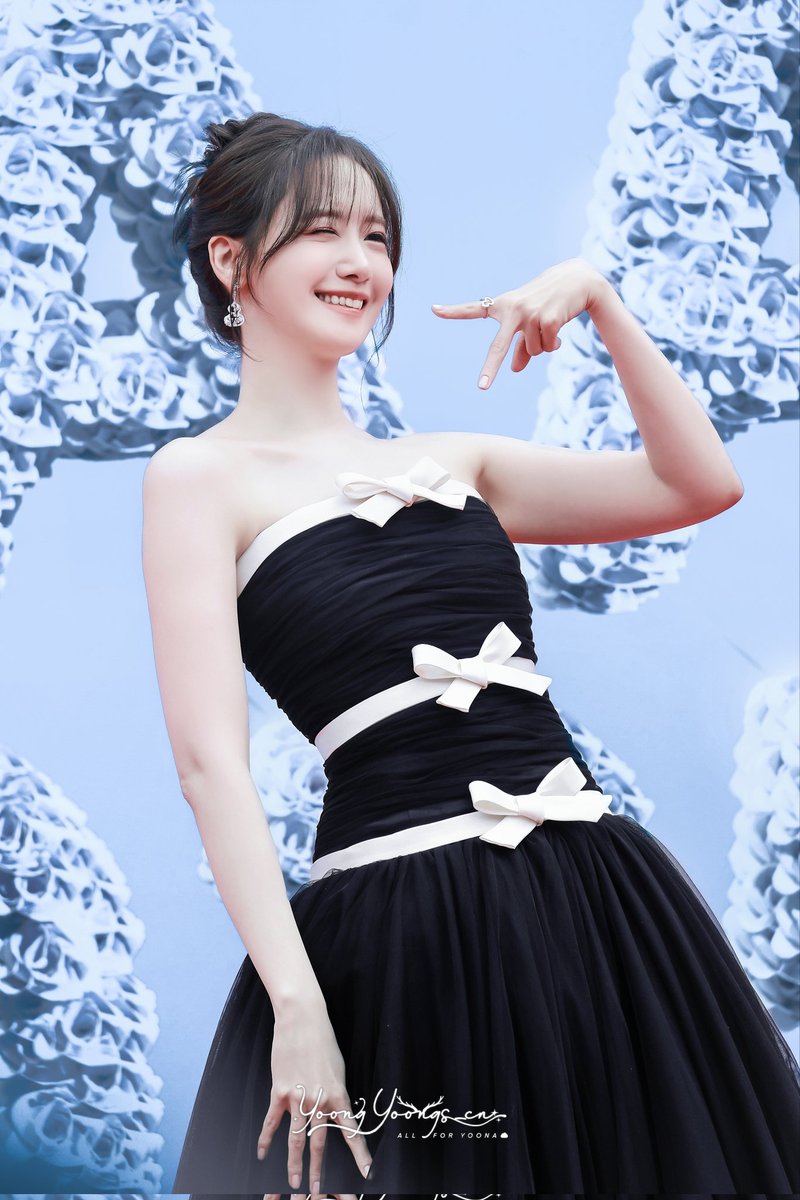 YoongYoongs_cn's tweet image. 251206 AAA레드카펫❤

#LimYoonA #YOONA #윤아 #임윤아
#BonAppetitYourMajesty 
#폭군의셰프
