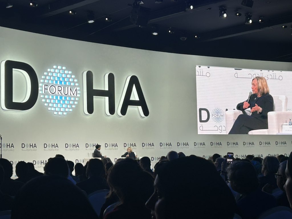 andreas_krieg's tweet image. I have been coming to the #DohaForum since 2014 - never has Qatar displayed its immense convening power more effectively than this year 

Where else can you run into Tucker Carlson, Don Jr, Hillary Clinton, the Taliban, Syria’s President Al Sharaa, Israelis and Iranians etc all…
