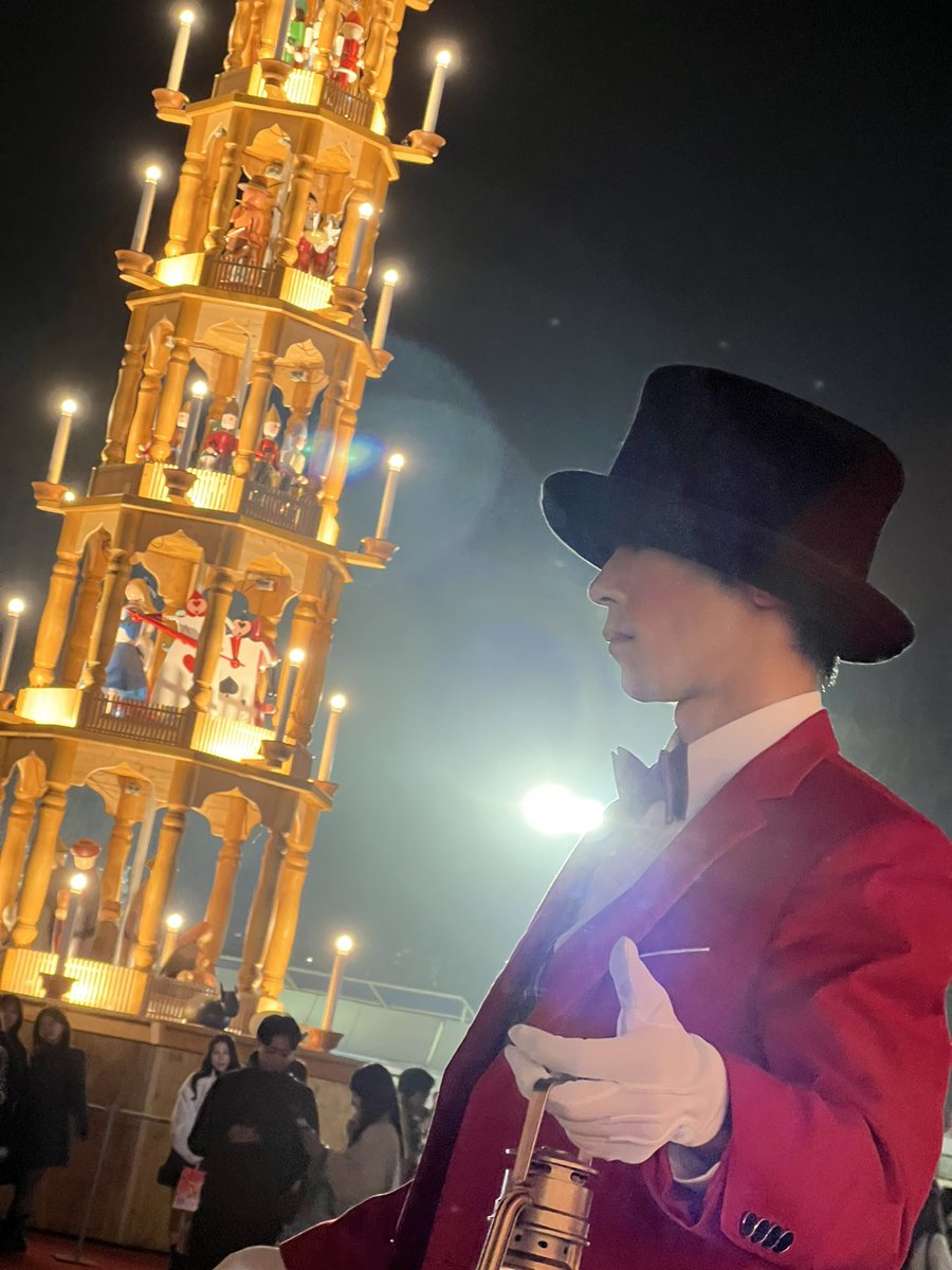 hx10K6I19sM8NYf's tweet photo. 昨日のクリマで はじめましてのスタチューに出会ったんだけど、
それが衝撃的だった!!
久しぶりにドッキドキ💓した😍
また会いたい!
#FALCON
#classicA
#東京クリスマスマーケット神宮外苑 https://t.co/qGNiU71oGx