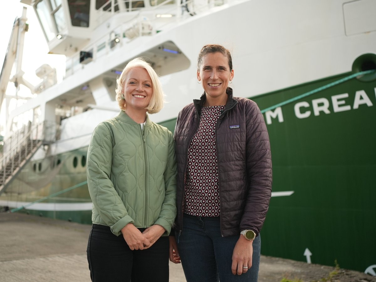 MarineInst's tweet image. 📺 Tonight on @10Things_ToKnow 
🕣 8:30 PM on RTÉ One  

🌊 Dive into the #Atlantic Ocean with researchers monitoring and modelling its changes, and step aboard the incredible #RVTomCrean, Ireland’s state-of-the-art research vessel!

cc @MetEireann @uniofgalway