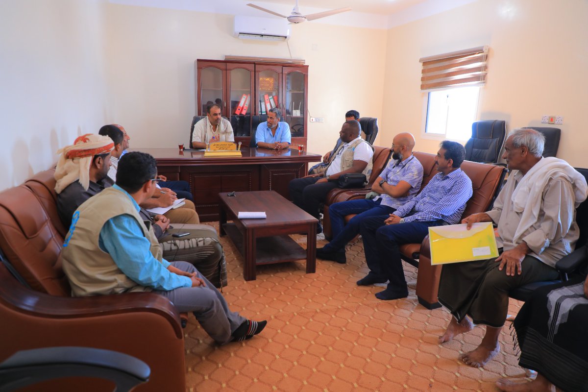 FAOYemen's tweet image. Together with  FAO, the @theGEF Project is transforming livelihoods in the Hawf District! Key initiatives include establishing greenhouses and home gardens, and upgrading the veterinary center, all aimed at boosting food security and climate resilience.

#FAO #GEF #Yemen