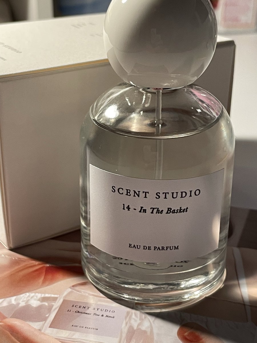 misterpuddingg's tweet photo. ส่งต่อน้ำหอม scent studio กลิ่น 14 in the basket ค่ะ ลองฉีกครั้งเดียว ปล่อย 890 รวมส่งค่ะ🙇🏻♀️🍎 (from 1290)
#ส่งต่อน้ำหอม #น้ําหอมมือสอง #ส่งต่อสกินเเคร์ #สกินแคร์ #scentstudio https://t.co/TtGViUAggB