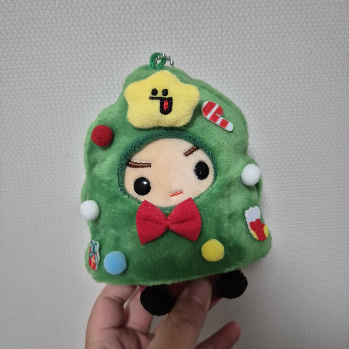 아 치반이 옷 입혀두니까 너무 웃김