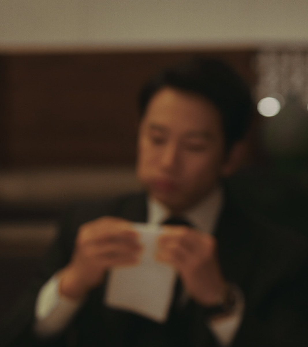 흐릿하게 보이는 판사님 너무 귀여워서 웃음 밖에 안 나옴 아 볼따구가ㅋㅋㅋㅋㅋ