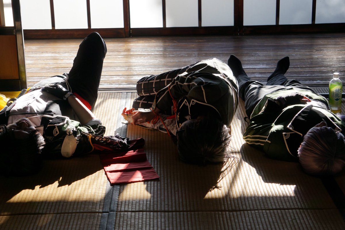 【cosplay】
刀 剣 乱 舞  篭 手 切 江

——束の間の休憩——

🏍️かんろ葵 さん
📸 げん さん
 #霜月の凍星本丸1122