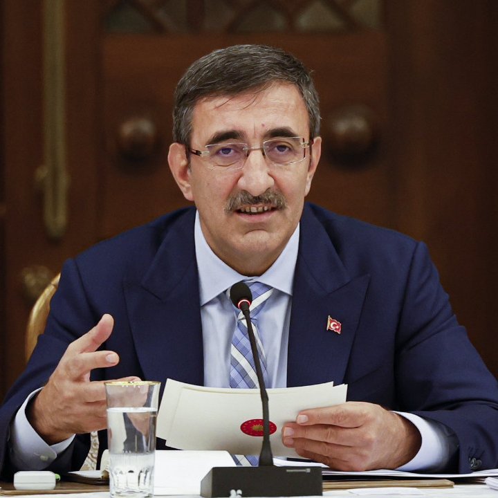 Aykırı tweet media