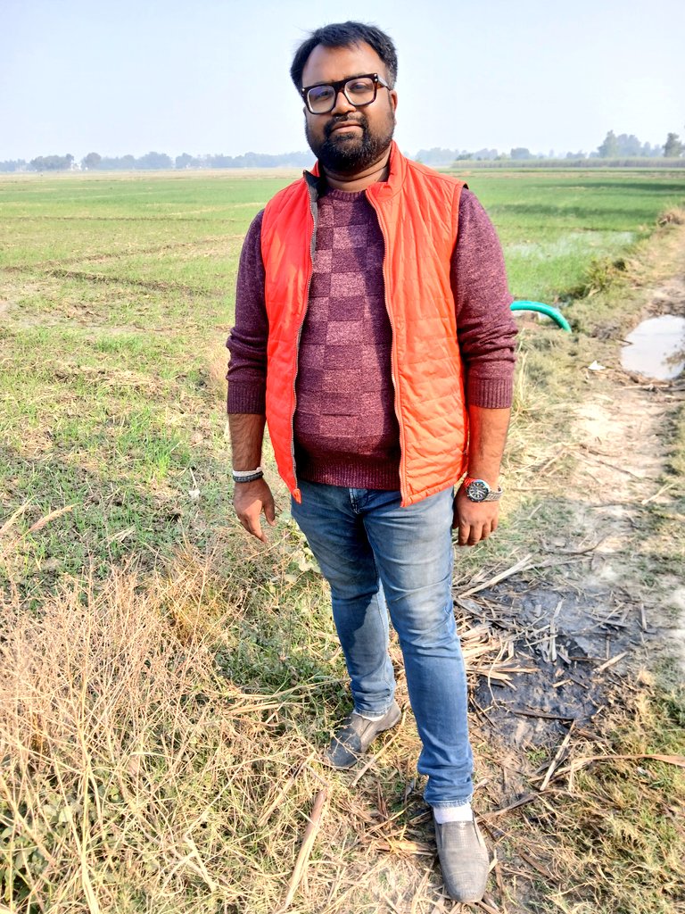 हम स्वाभिमान के...."जुंगनू" हैं,
मौका देखकर...."लश्कर" नही बदला करते