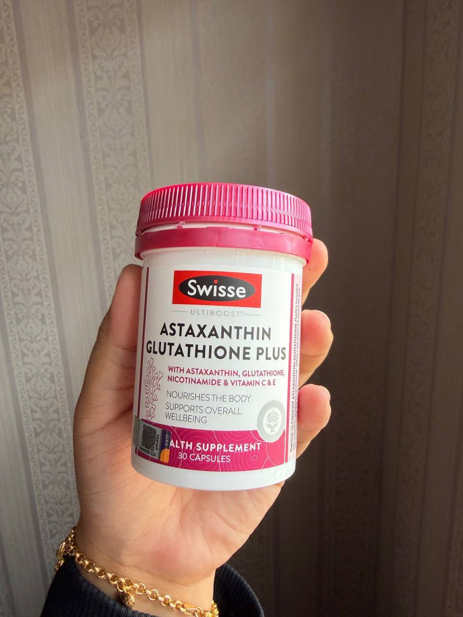 QueenTelekungSK's tweet photo. Legit menjadi. Dah 3 doktor cadang makan this supplement kalau nak skin makin cerah, parut hilang and muka dah tak kusam. 

Amik sebiji sehari je &amp; you’ll see the magic kulit jadi makin lembap, cantik and i perasan parut jerawat makin pudar 🥹🫶🏻

https://t.co/QMjtPgcAfB https://t.co/5SRuS8QeHV