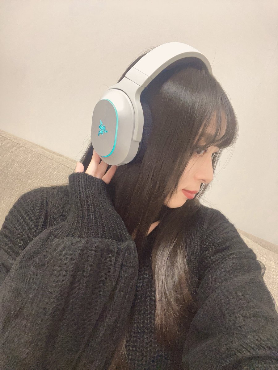 #声優esports部 でもお世話になっております『Razer』様より一足早いクリスマスプレゼントを！

デザインもとても素敵で、幸せなつけ心地に今すぐにゲームがしたいです！

皆様のお手元にも素敵なプレゼントが届くかも…？
キャンペーンは12日までとなっております✨
ぜひご参加ください！
#Razer #PR