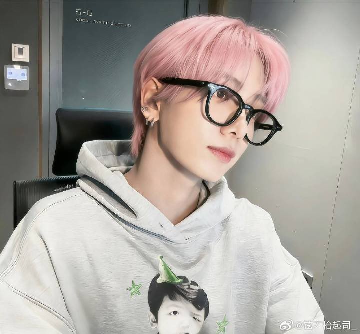 MyDearMerlin's tweet image. Nurutmu aku harus SALTO KAYAK APA LAGI YA