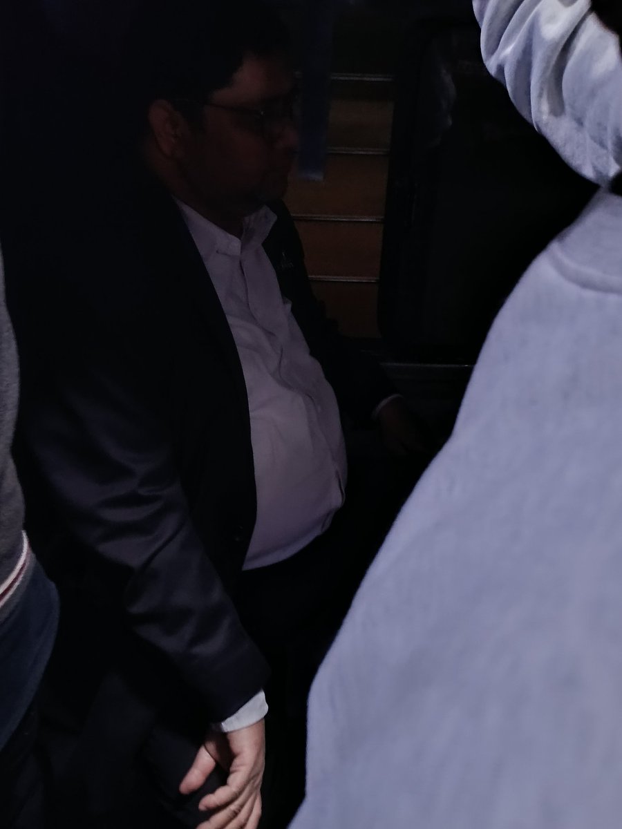 vishvamohan_'s tweet photo. Railway is overcrowded and no doubt that passengers don't follow the rules. But that doesn't mean that TTEs should be given the licence to misbehave and abuse the passengers. TTE in the below pic  shouted and abused the passengers as if we are dreaded criminals. @AshwiniVaishnaw https://t.co/065mRNlFCn