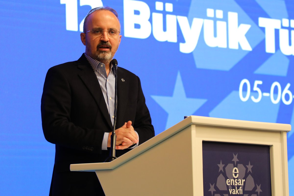 Bülent Turan, Ensar Vakfı'nın Büyük Türkiye Buluşmasında iyi nesiller yetiştirme, milli bilinç ve toplumsal dayanışma çağrısı yaptı. 👇

🔵 "İyi İnsanlar, İyi Nesiller Yetiştirmek İçin Bir Araya Geliyor" İçişleri Bakan Yardımcısı Bülent Turan Ensar Vakfı'nda Konuştu

🔎