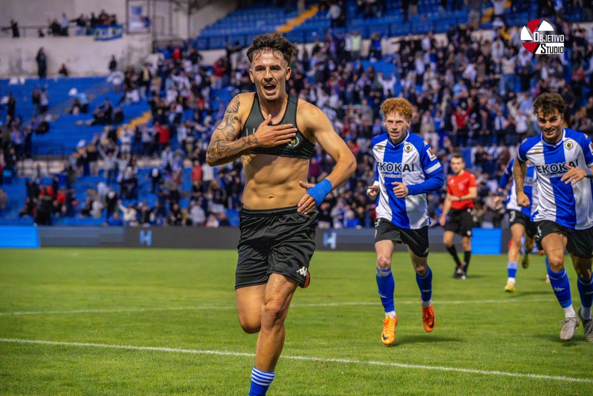 <a href="/cfhercules/">Hércules CF 💙🤍💯</a> .