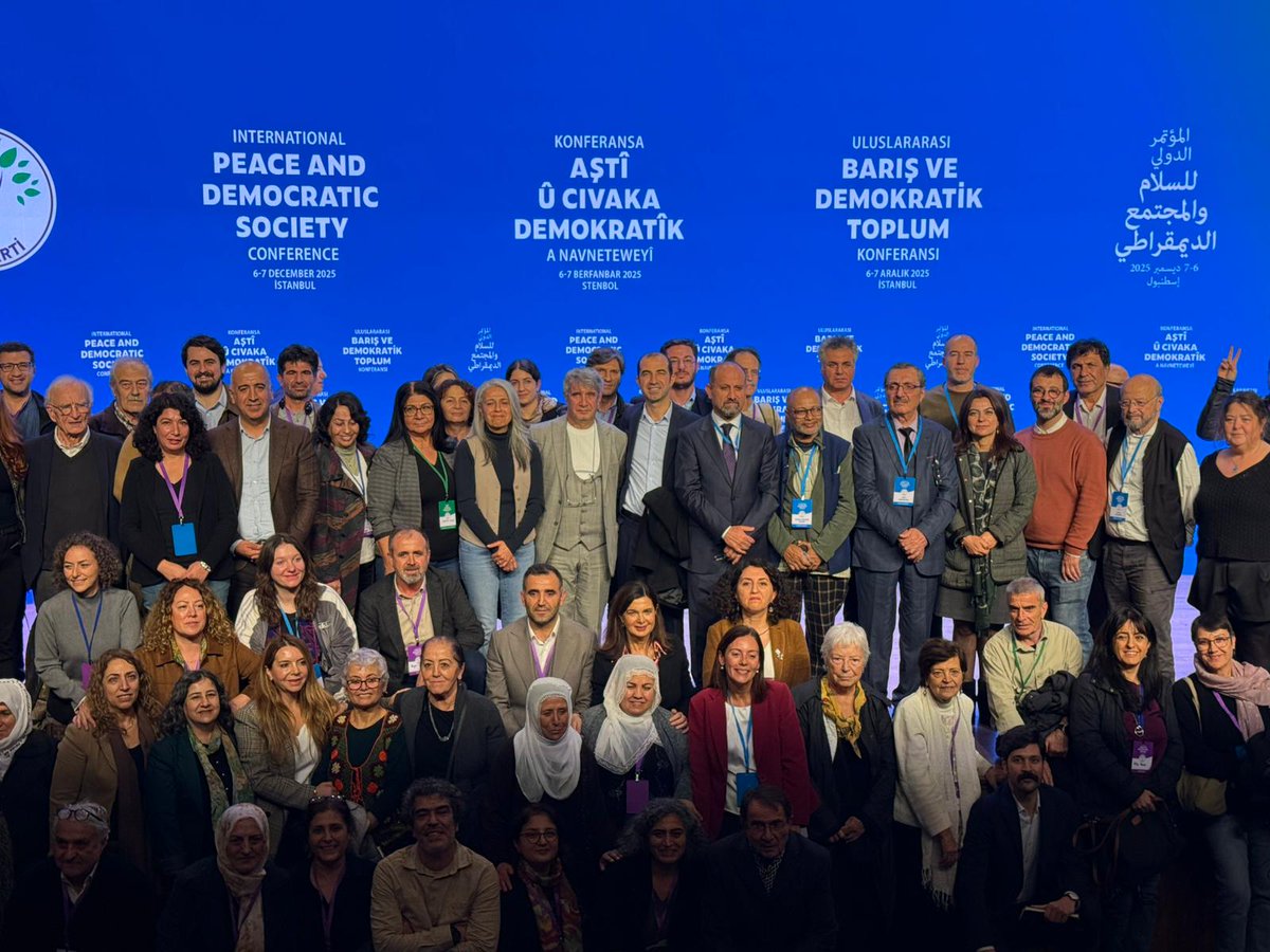 📸 Uluslararası Barış ve Demokratik Toplum Konferansı’ndan kareler

yeniyasamgazetesi9.com/uluslararasi-b…