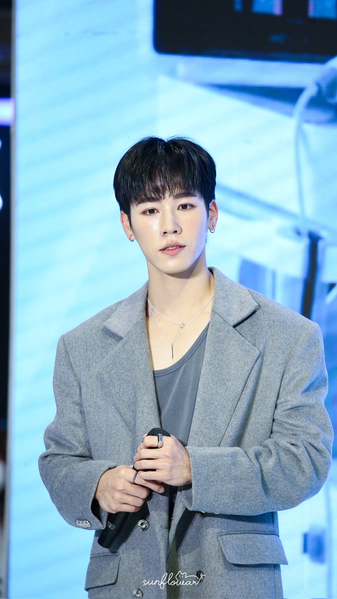 เมคอัพแบบคนจ๋วยต๋าา😍😍😍

DESTINY CLINIC YINWAR DEC
#FriendsofDestinyYinWar 
#warwanarat <a href="/warwanarat/">ว</a>