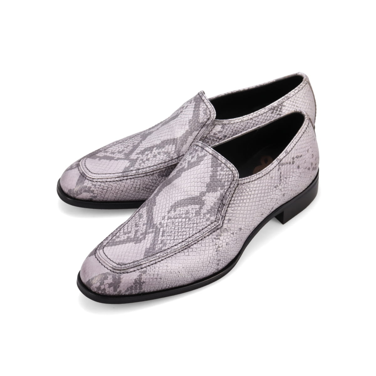 創業100年以上の革靴メーカー、マドラスによる『#龍が如く』コラボ