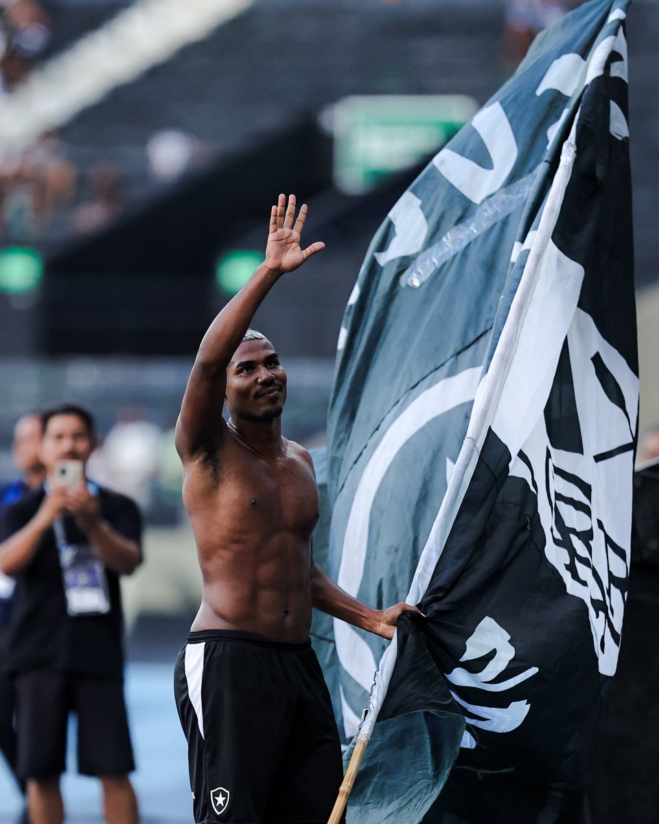 catracabotafogo's tweet photo. O bom e novo Cuiabano! 🔥

Boa sorte na sua jornada! 🍀 https://t.co/FXKWcR6QcJ