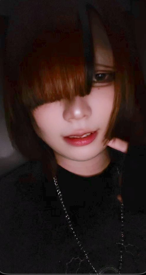 荷童Ren tweet media