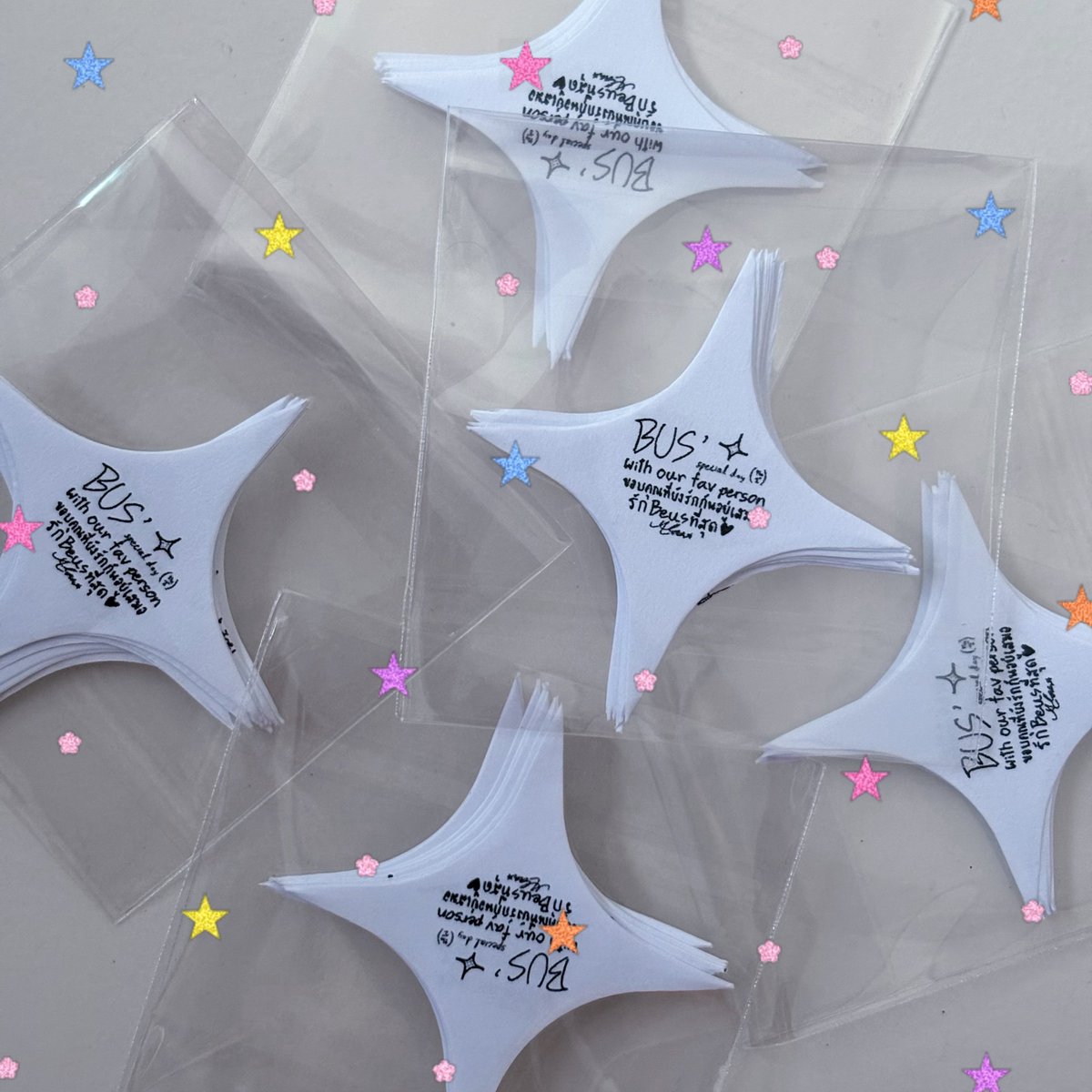 🌟สุ่มแจกกระดาษโปรย 2 set🌟

— ครบ 12 ใบ

รี+เฟบ ไม่ต้องออกค่าส่ง สุ่ม 12/12

#HappyBUSDAY2025
#ตลาดนัดbus