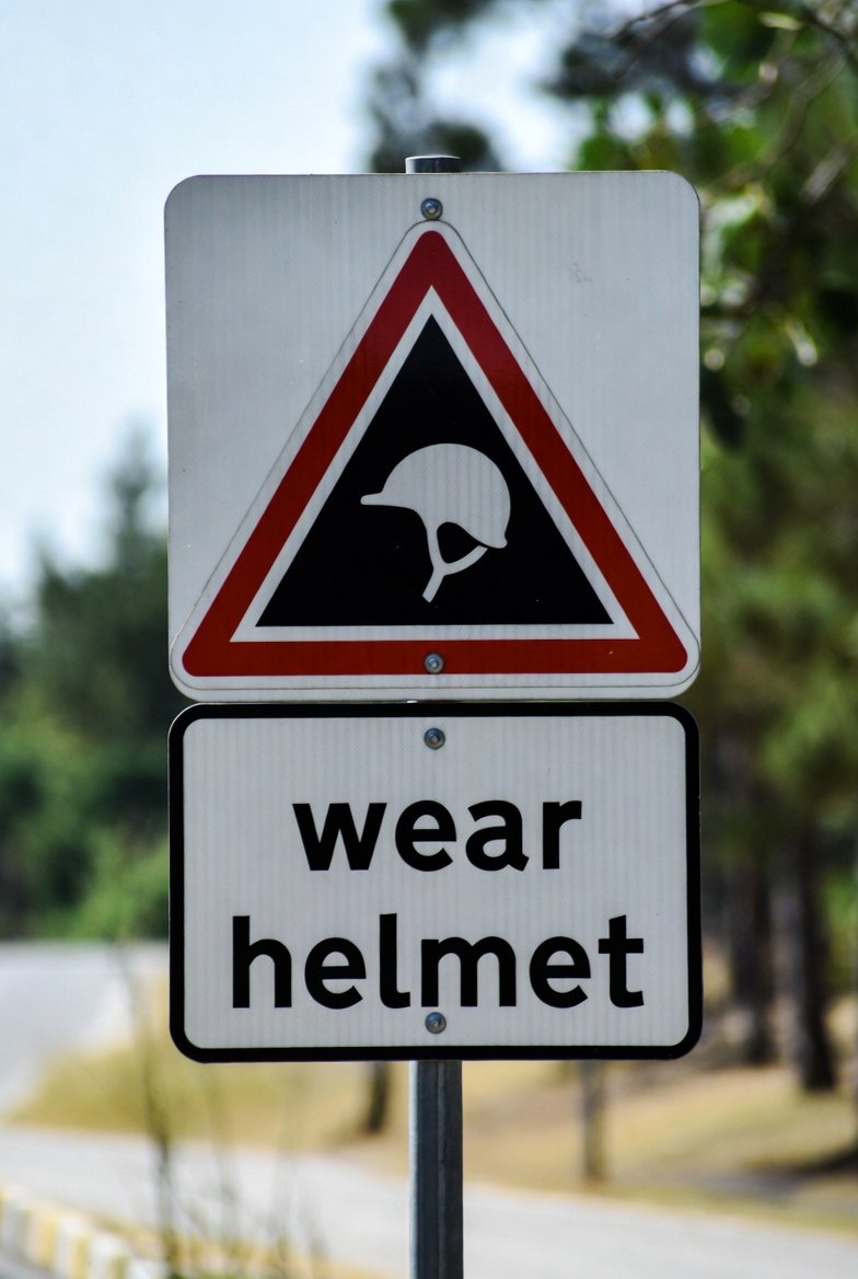 LegalPanacea's tweet photo. Need such a sign board on roads https://t.co/OTB1CMuX93
